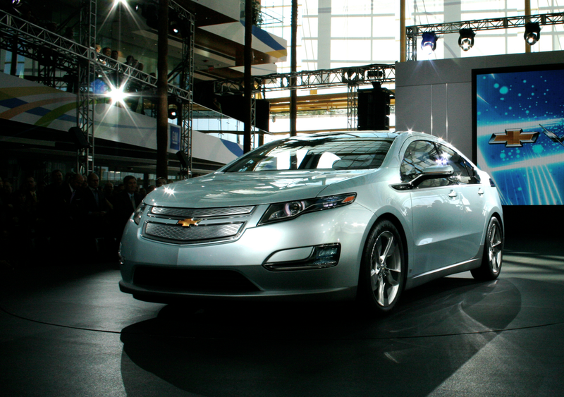 Illustration for article titled GM Requested Paramount Include Chevy Volt In Transformers Sequel "At Last Minute"